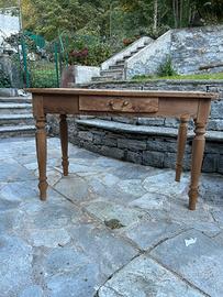 Tavolo in larice arte povera