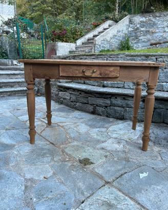 Tavolo in larice arte povera