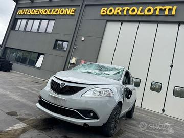 LANCIA YPSILON per ricambi usati 169A4000