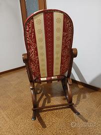 Sedia a dondolo in legno stile Thonet