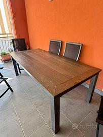 Tavolo esterno