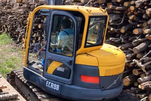 miniescavatore 85ql Volvo ECR 88 prezzaccio 