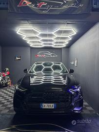 AUDI Q8 3.0 230 CV Hybrid Quattro – Nero Totale & 