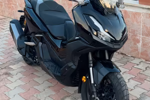 Honda Adv 350