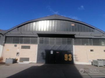 CALENZANO capannone 700mq con piazzale