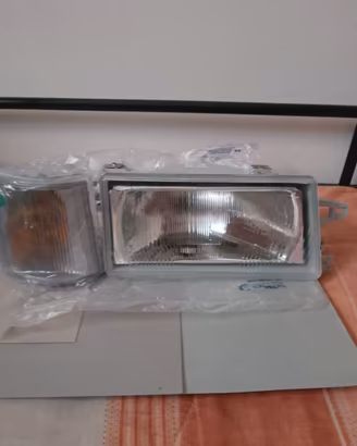 FANALE e FANALINO FRECCIA ANTERIORE DESTRO FIAT FI