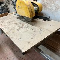 Sega con carrello scorrevole