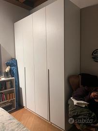 Armadio bianco 