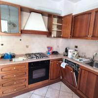 Cucina completa di elettrodomestici 