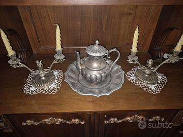 Teiera e candelabri