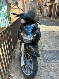 Beverly 400 ie