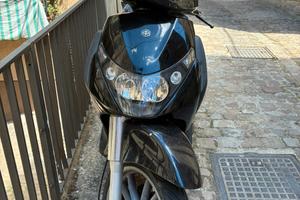 Beverly 400 ie