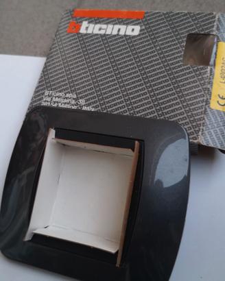 Placca Serie living - mod. L4802AC "Grigio Acciaio