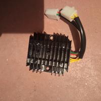 regolatore di tensione 