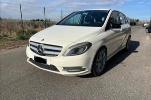 Mercedes-benz B 200 220 CDI Automatic Premium