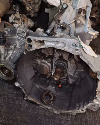 Cambio VOLKSWAGEN GOLF 4 1896cc TDI del 2000