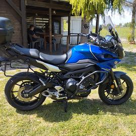 Yamaha tracer 900