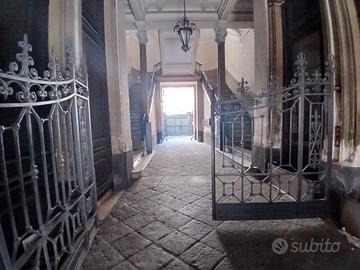 220 mq in palazzo nobiliare piazza roma