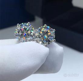 Orecchini in Platino 950 e moissanite
