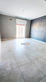 Luminoso appartamento pressi via volturno