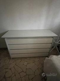 Cassettiera in legno laccato