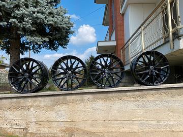 4 Cerchi MSW 50 19” Gloss Black – 8J ET40 5x112
