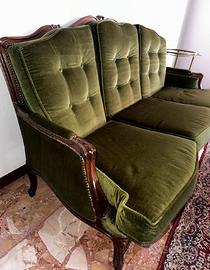 Divano vintage in velluto verde