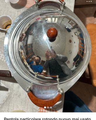 Vassoio con coperchio in acciaio