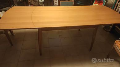 Tavolo Kronvik con 4 sedie