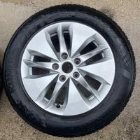 Set gomme e cerchi in lega 205/60 R16 V92