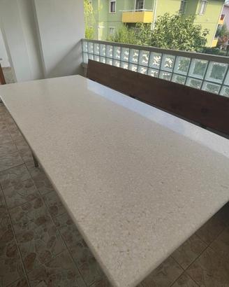 Tavolo in marmo pregiato