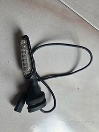 Freccia LED destra 12V – DUCATI Monster 937 – Cod.