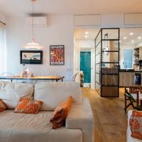 Due divani pezzo di design color panna