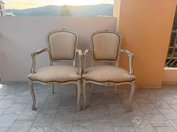 Coppia di sedie vintage in legno