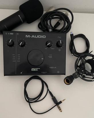 Kit M-Audio AIR 192|4 + Microfono M-Audio
