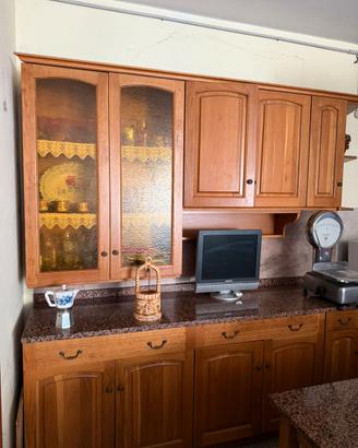 Cucina in vero  rovere e marmo pietra naturale