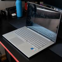 Laptop HP ENVY Modello 17-ch1006nl