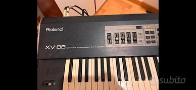 sintetizzatore roland  xv 88