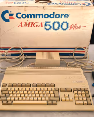Amiga 500 Plus 2MB Dual Kickstart Boxato