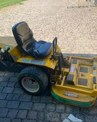 Trattorino tagliaerba