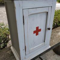 Mobiletto Shabby antiquariato