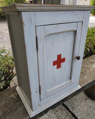 Mobiletto Shabby antiquariato