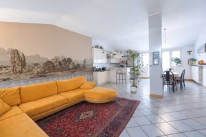 Appartamento di 140 m² con 3 locali e box auto a U