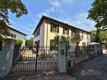 Villa di 255 m² con più di 5 locali a Sansepolcro