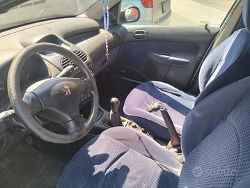  peugeot anno 2004