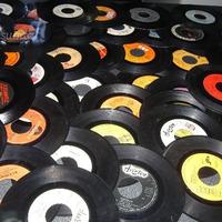 8 dischi in vinile non funzionanti per bricolage