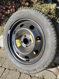 cerchio peugeot con gomma