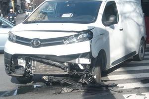 furgone proace elettrico sinistrato