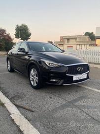 Infiniti Q30 1.5 diesel Sport