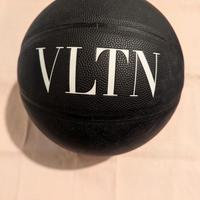 Palla Basket nera VLTN Valentino Soaling da collez